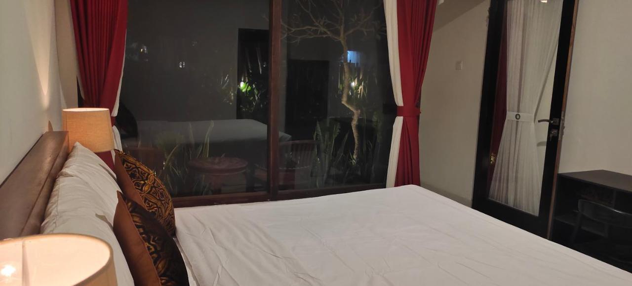 The Poetri Oka Hotell Batununggul Exteriör bild